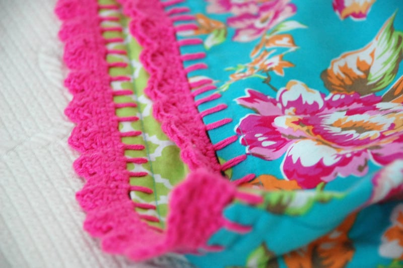 Crochet lace edge on your pillowcase