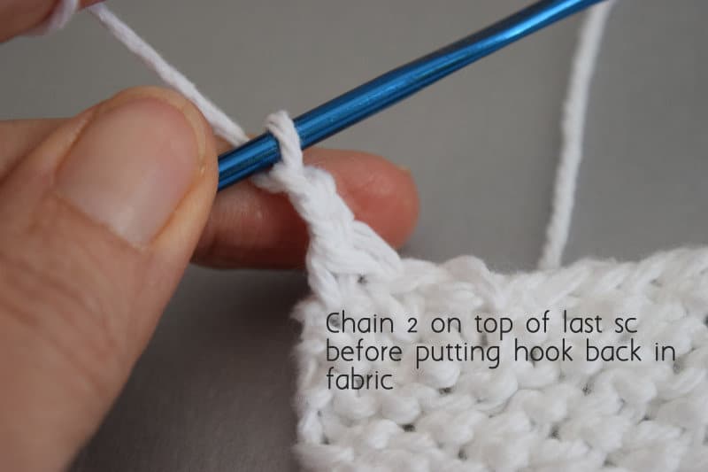 Chinese Wave Stitch Knitting Pattern: 2nd step in turning corner fro crochet edge of washcloth