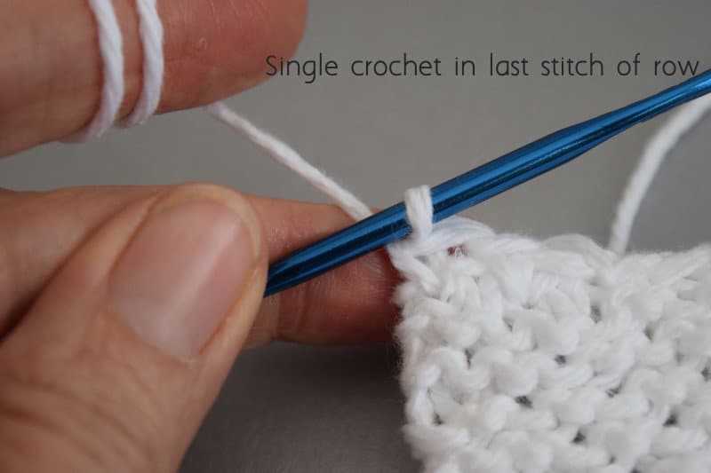 Chinese Wave Stitch Pattern: close up of First Step in turning corner for crochet edge