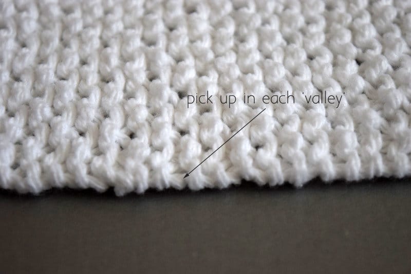 Chinese Wave Stitch: Close up of Where to pick up for crochet edge