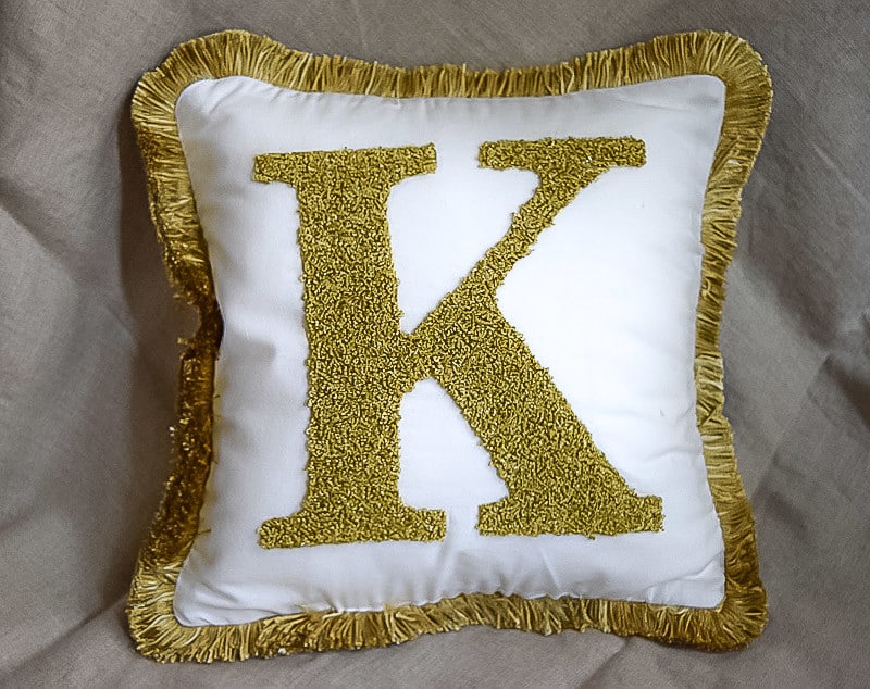 Monogram Embroidery  Pillow: easy DIY