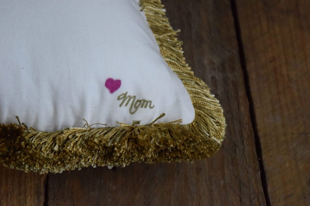 DIY a block monogram initial pillow with lots of french knots Perfect addition to your bedroom| home decor 