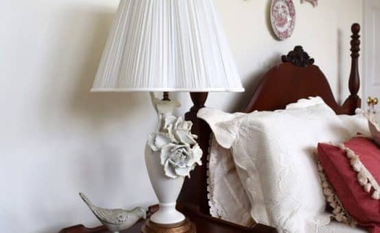 Use spray paint to upcycle an old lamp. A simple DIY project to update your home decor.