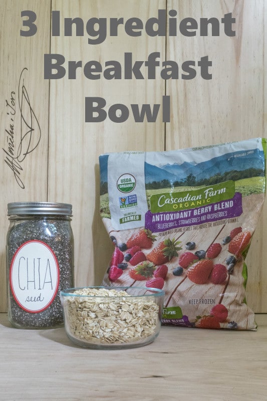 Healthy overnight oats recipe: fruity oatmeal with chia topped with your favorite fruit and nuts or seeds