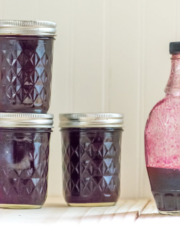 Recipe for Honey-Lavender Blueberry Syrup which can be preserved by water bath canning. Use it to make Blueberry Spritzers for holiday & summer festivities.
