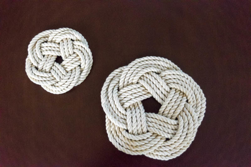 A Flat Turk's Head Knot is perfect for diy coasters & trivets. Instructions (start to finish), with images & videos. Perfect for your kitchen & for gifting.