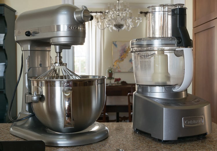 Stand mixer and food processor for making french macarons