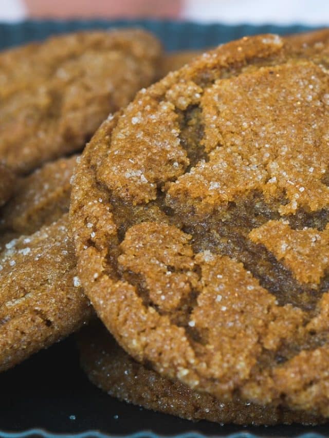 Spiced Molasses Crinkle Cookies Story