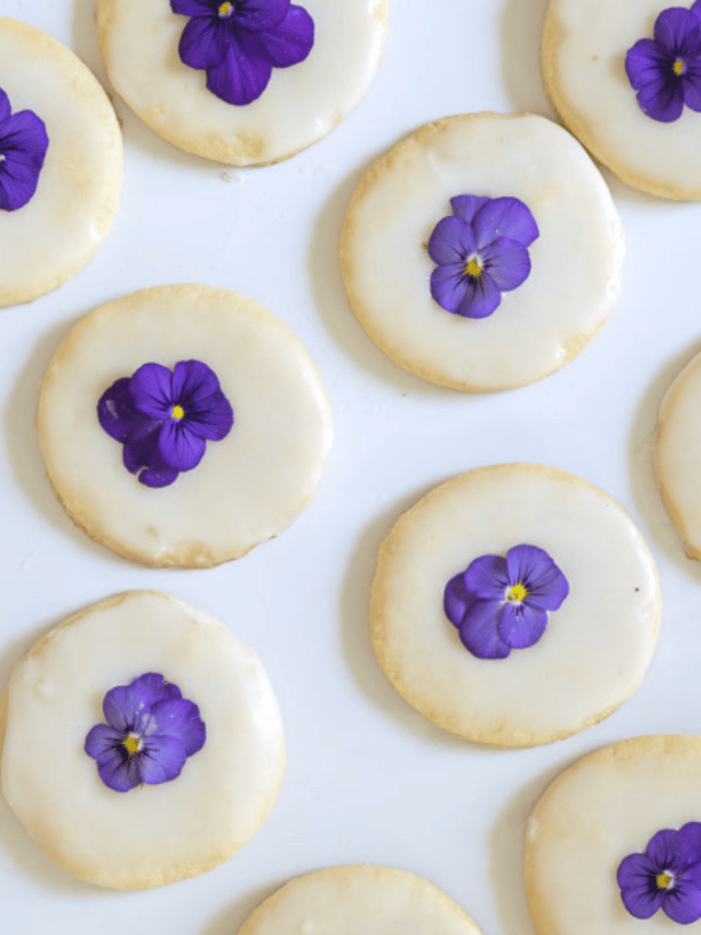 Cookies with purple pansies on top