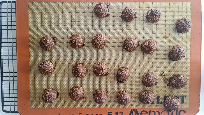 baked high fiber cookies on silicone mat