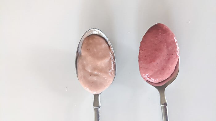 Comparison of strawberry curd with strawberry powder and without.