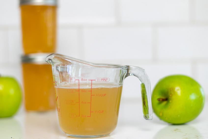 How to Make Apple Pectin Stock for Jam & Jelly · Nourish and Nestle