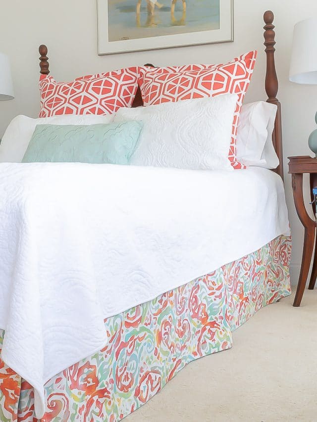 cropped-finished-bedroom-with-bedskirt-and-shams-1-2.jpg