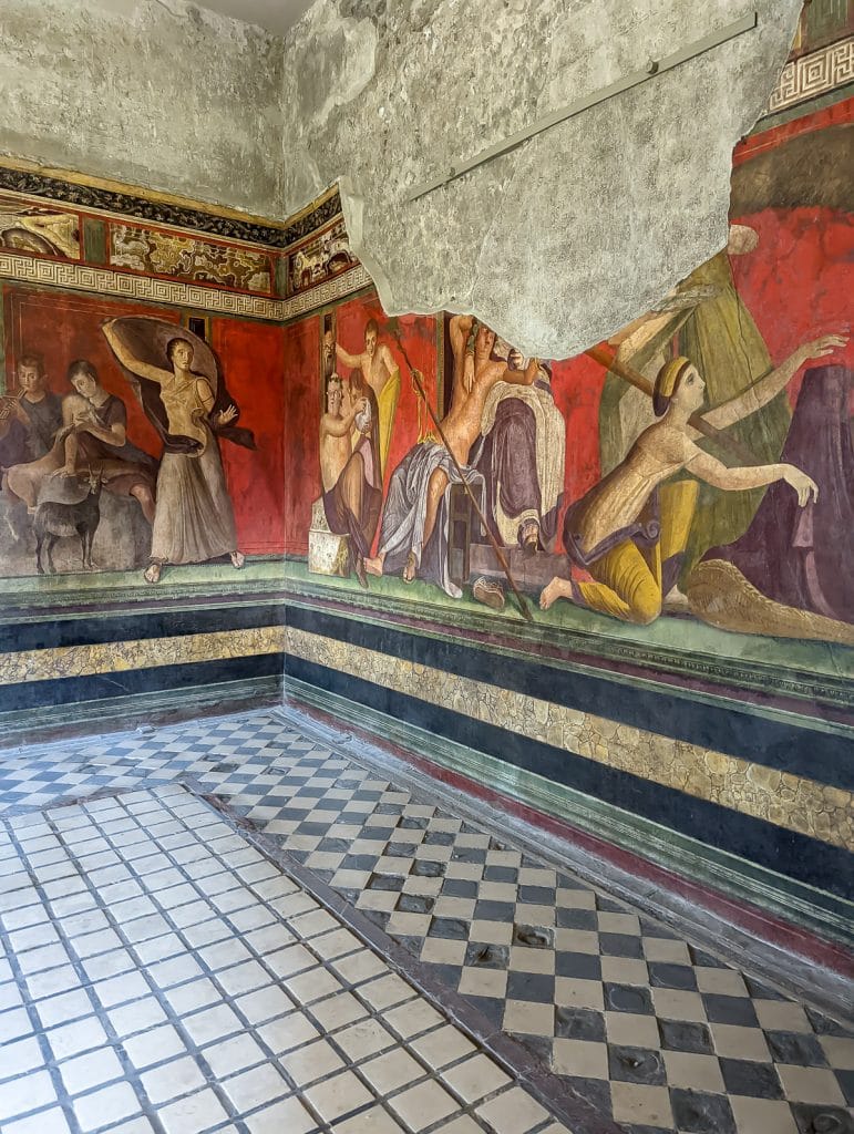 Room with mural at POmpeii