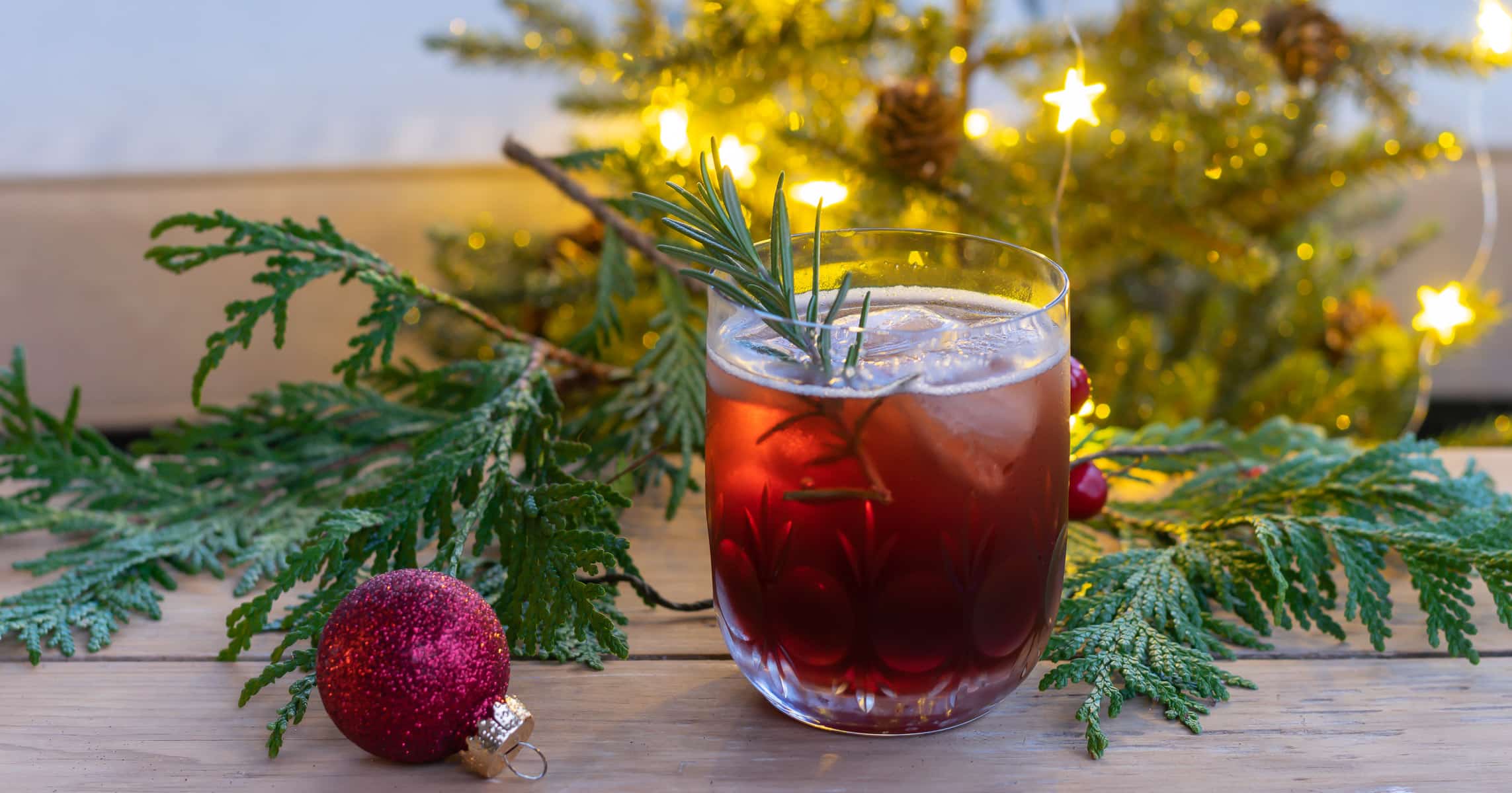 https://nourishandnestle.com/wp-content/uploads/2022/12/Spiced-Pomegranate-cocktail-fb-1-of-1.jpg