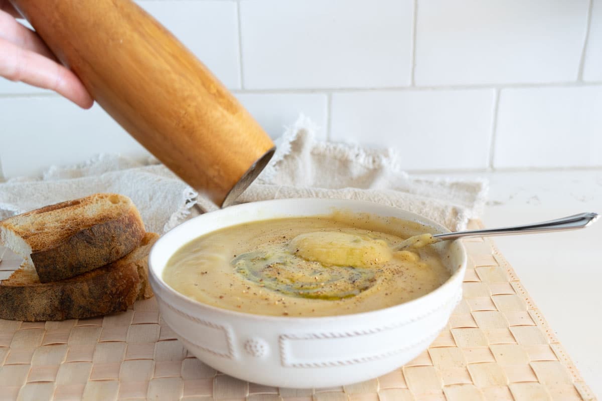 Slow Cooker Potato Leek Soup Recipe · Nourish and Nestle