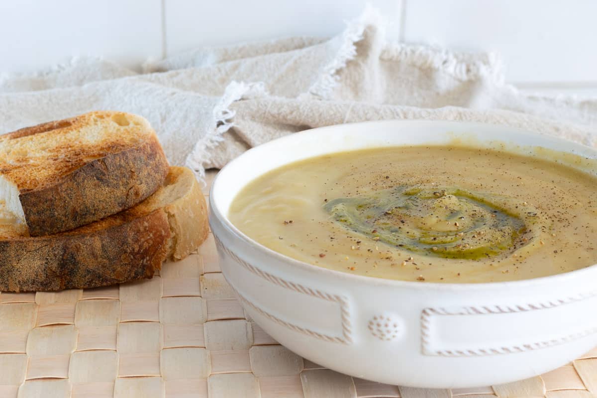 Slow Cooker Potato Leek Soup Recipe · Nourish and Nestle