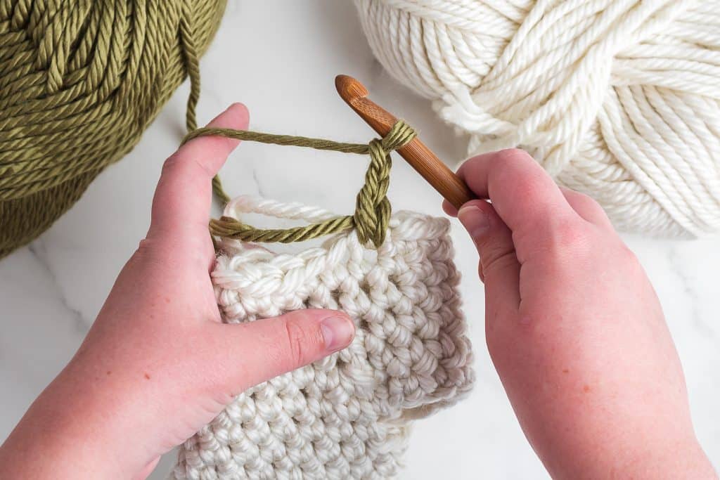 add heel to crochet sock.