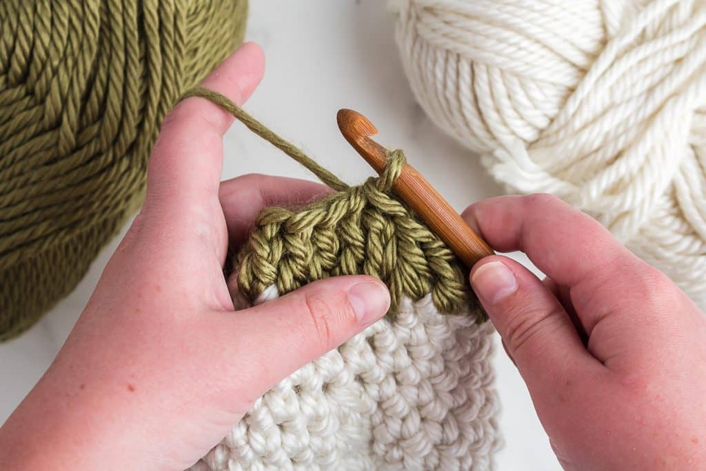 add heel to crochet sock.