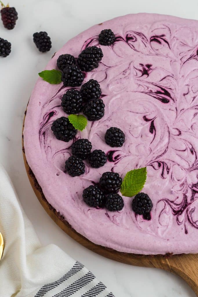 No-bake blackberry tart overhead shot.