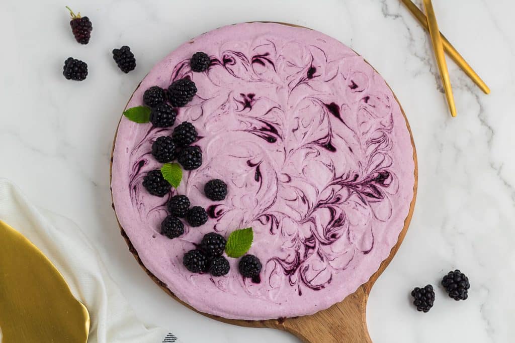 No-bake blackberry tart overhead shot.