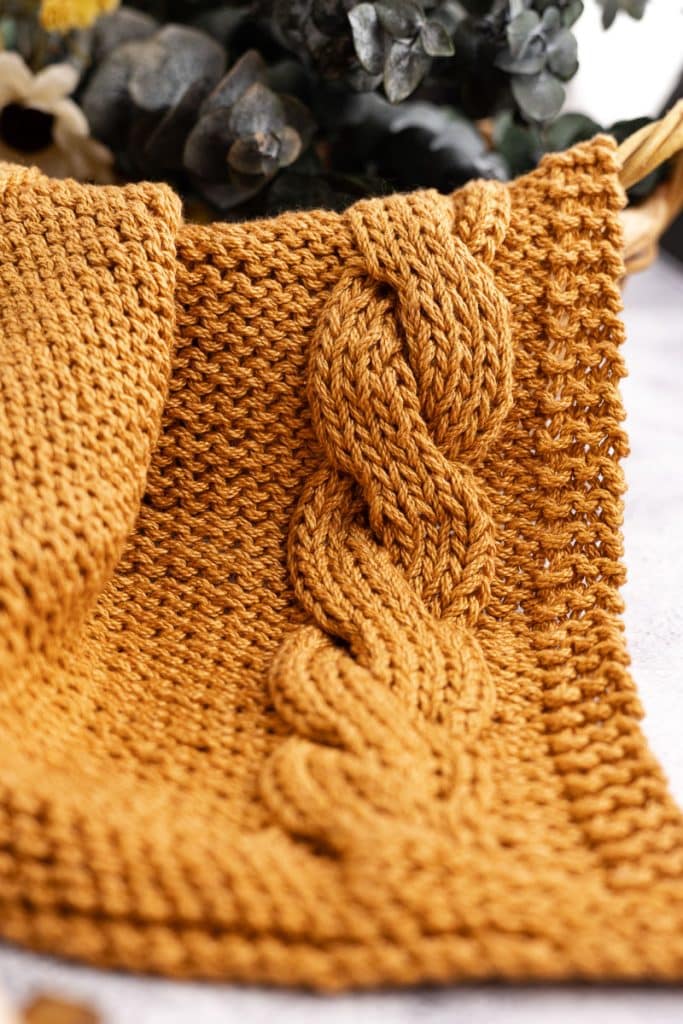 cable edged washcloth