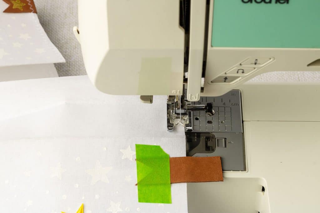 zig zag along edge of bag.