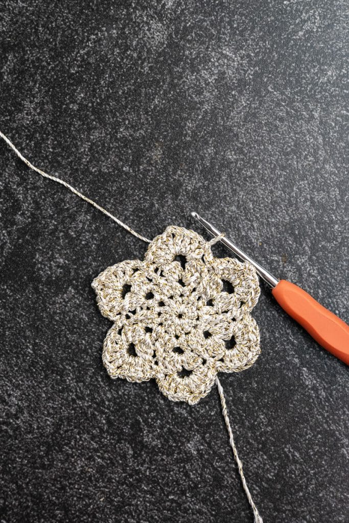 showing how to crochet a star.