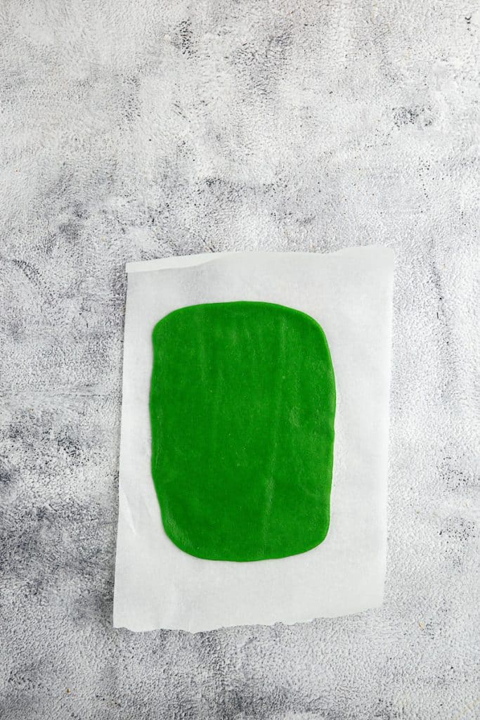 One layer of cookie dough.