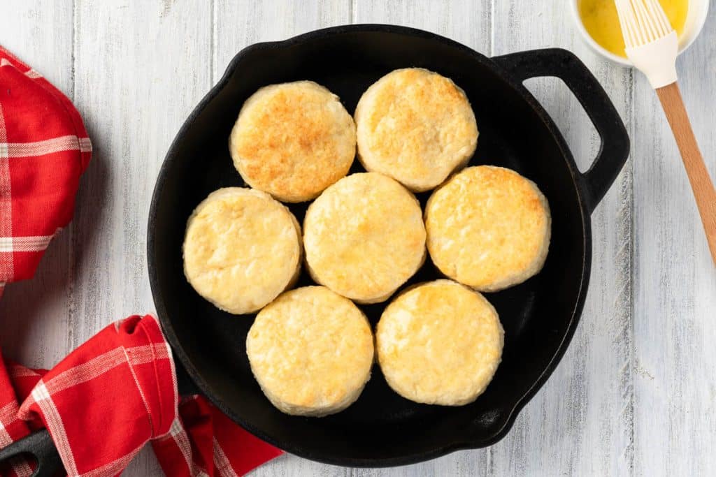 biscuits in cast oven