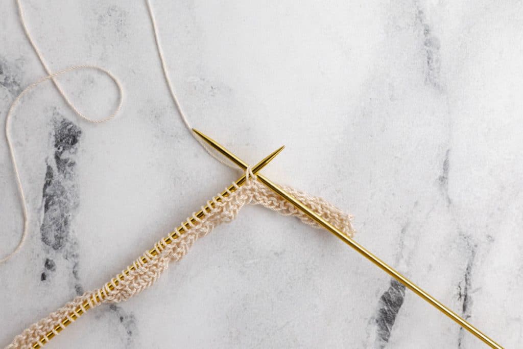 showing stretchy bind off