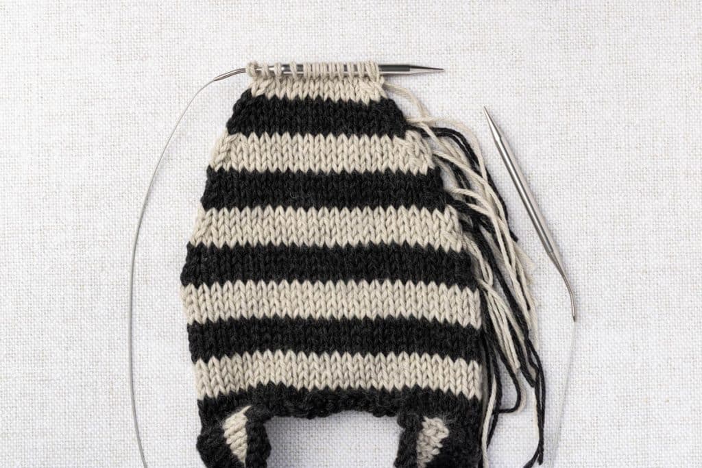 Top of felted slipper knitting pattern.