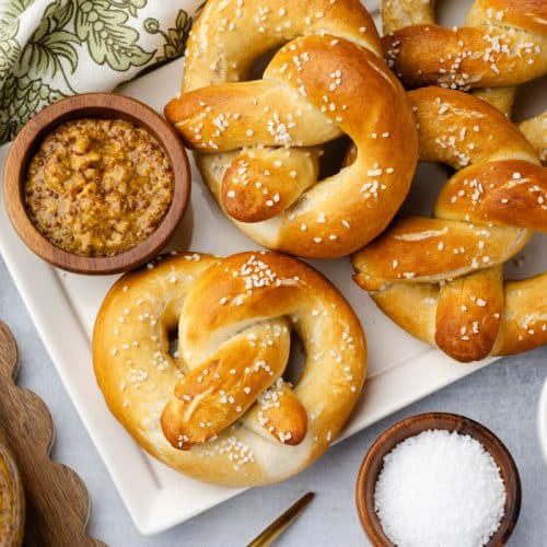 Finished sourdough discard pretzels.